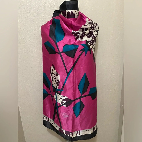 *NWOT* Very Vollbracht Floral 100% Silk Scarf/Wrap - X Large - Picture 3 of 6